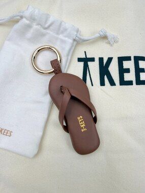 NEW TKEES Fudge "T-KEYS" Lily Flip Flop Keychain with TKEES Canvas Tote